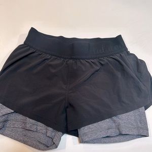 COPY - Womens lululemon athletic shorts size 6